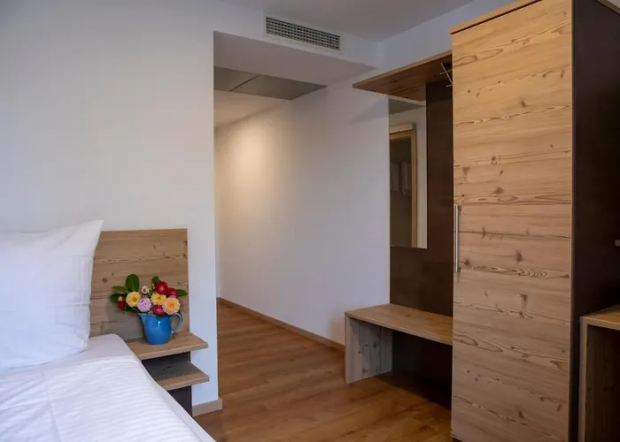 Adler Отель Oberteuringen